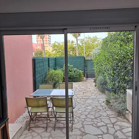 Grande Terrasse Rdc à150 M De La