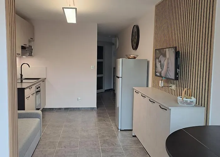 Grande Terrasse Rdc à150 M De La